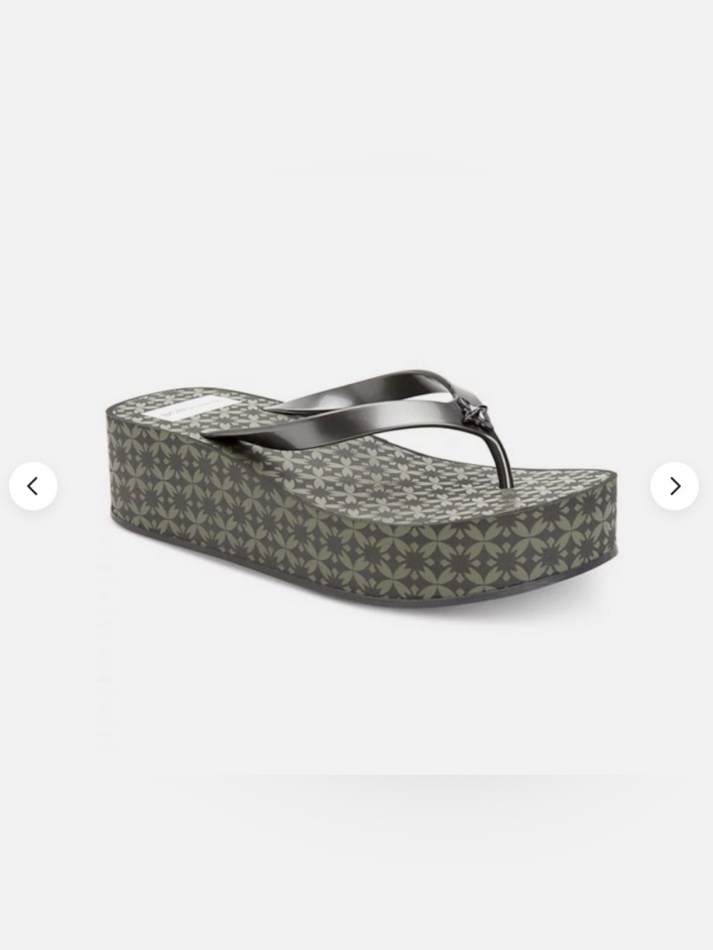BCBGeneration Giselle Flip-Flop Sandals, size 7 NIB